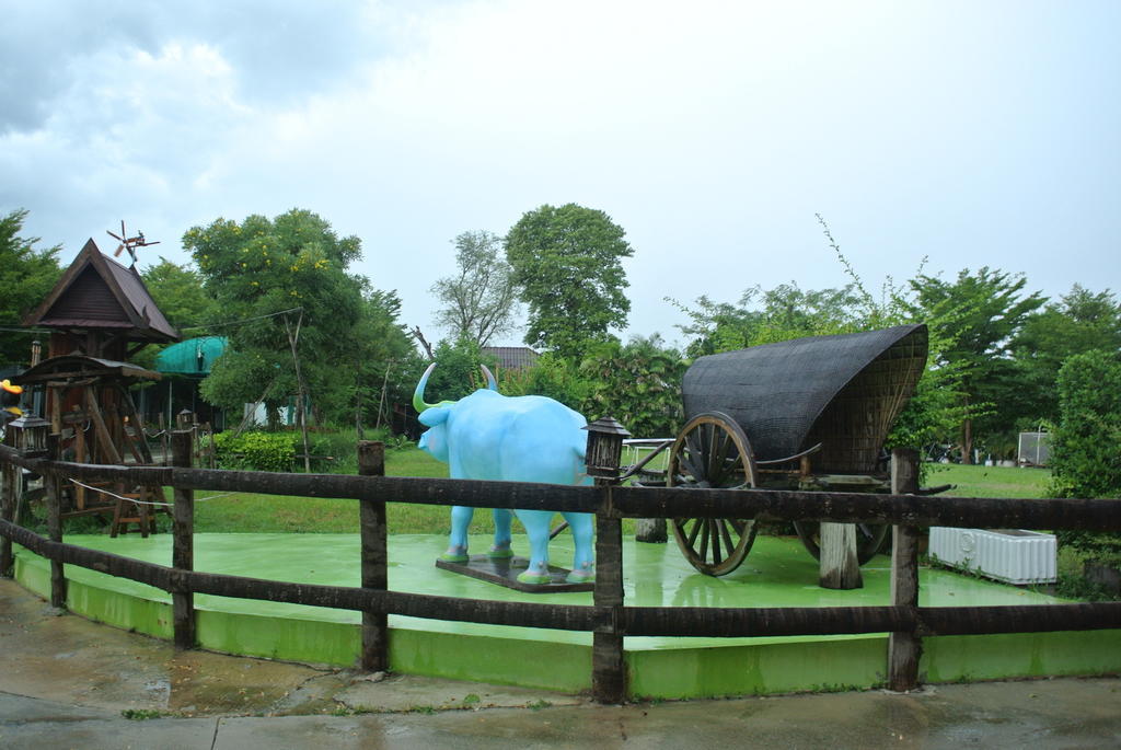 Baan Suan Resort Juree Punsuk Suphan Buri Exterior foto